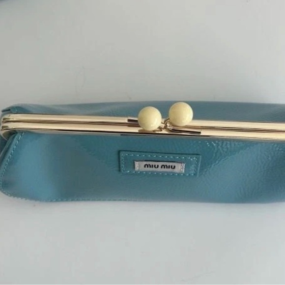 Miu Miu Turquoise Clutch with Gold Chain - Picture 2 of 7